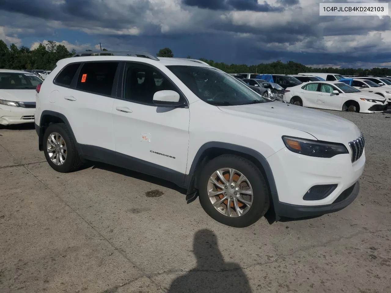 2019 Jeep Cherokee Latitude VIN: 1C4PJLCB4KD242103 Lot: 72406704