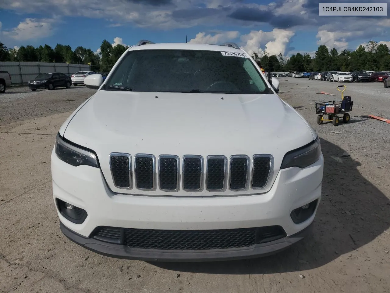 1C4PJLCB4KD242103 2019 Jeep Cherokee Latitude