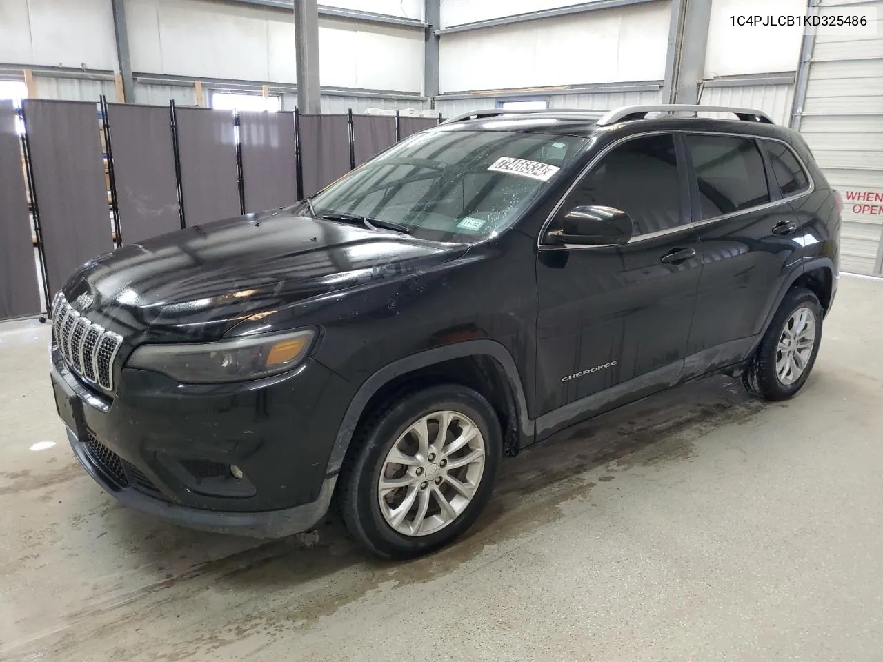 2019 Jeep Cherokee Latitude VIN: 1C4PJLCB1KD325486 Lot: 72466534