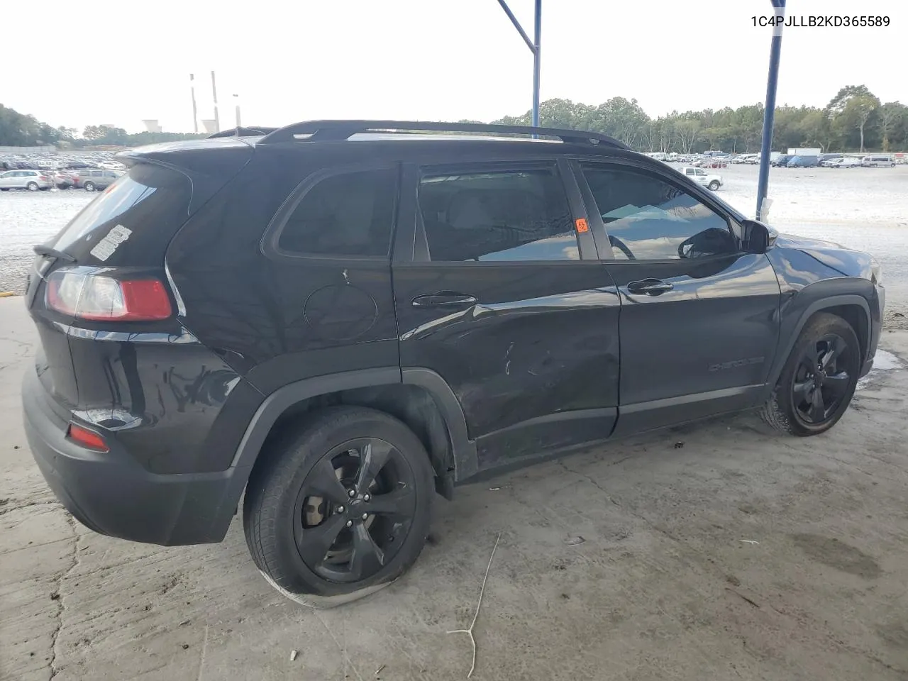 1C4PJLLB2KD365589 2019 Jeep Cherokee Latitude Plus