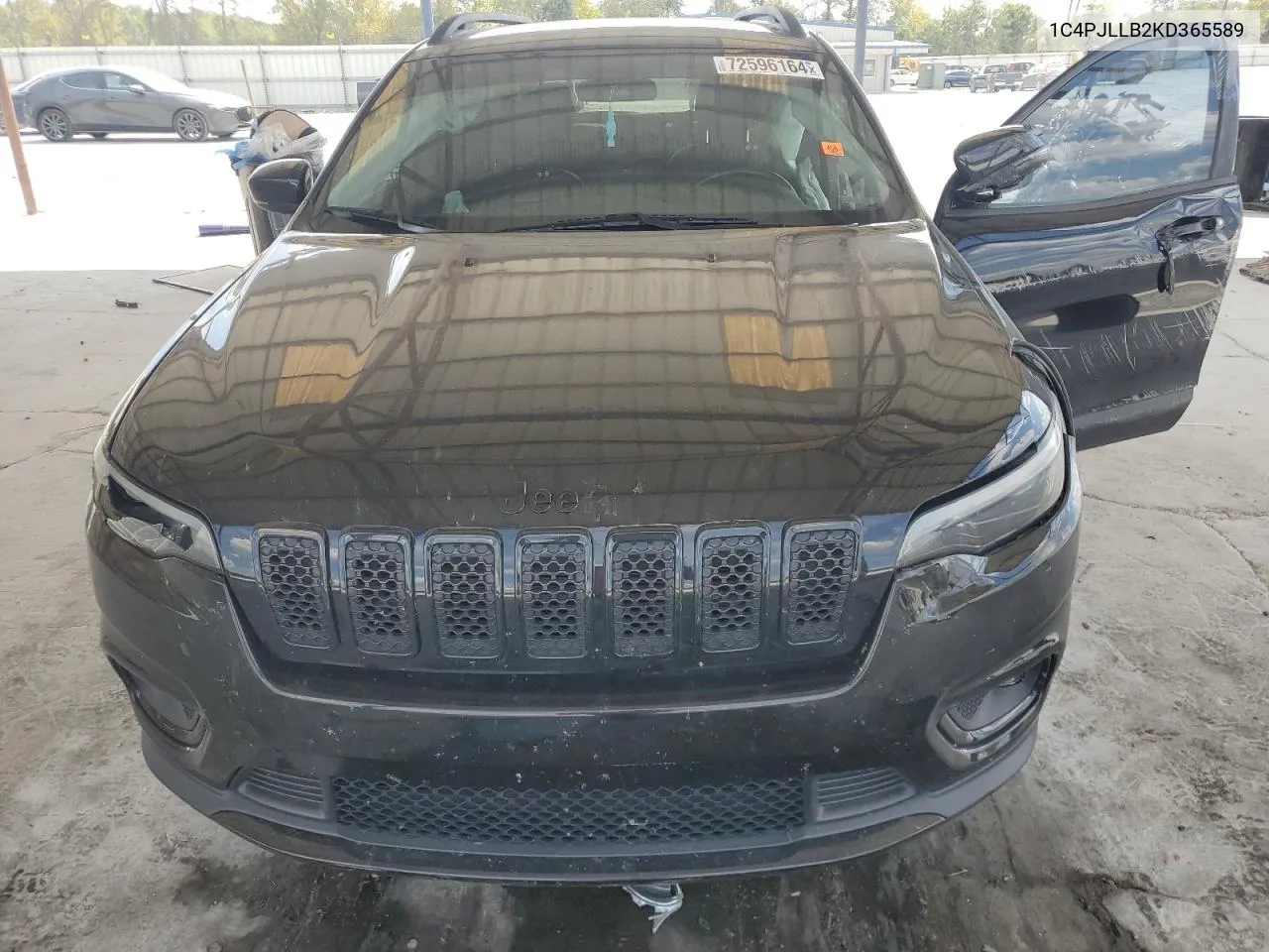 1C4PJLLB2KD365589 2019 Jeep Cherokee Latitude Plus