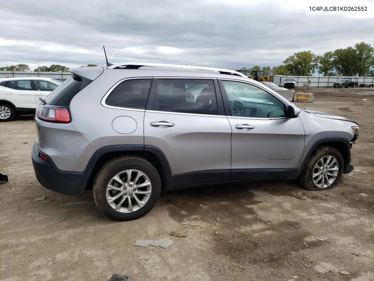 1C4PJLCB1KD262552 2019 Jeep Cherokee Latitude