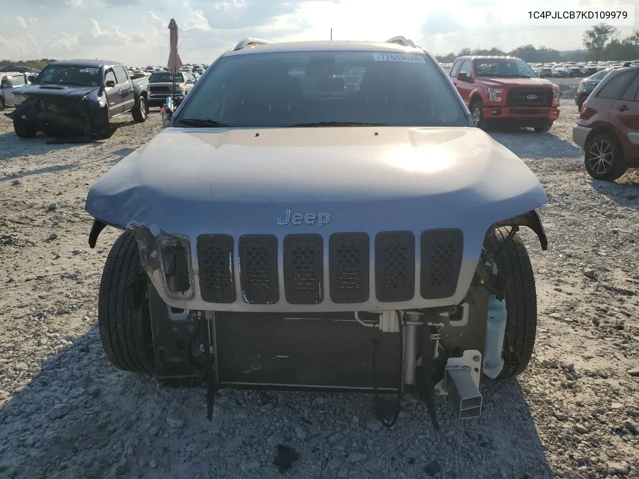 2019 Jeep Cherokee Latitude VIN: 1C4PJLCB7KD109979 Lot: 72685034