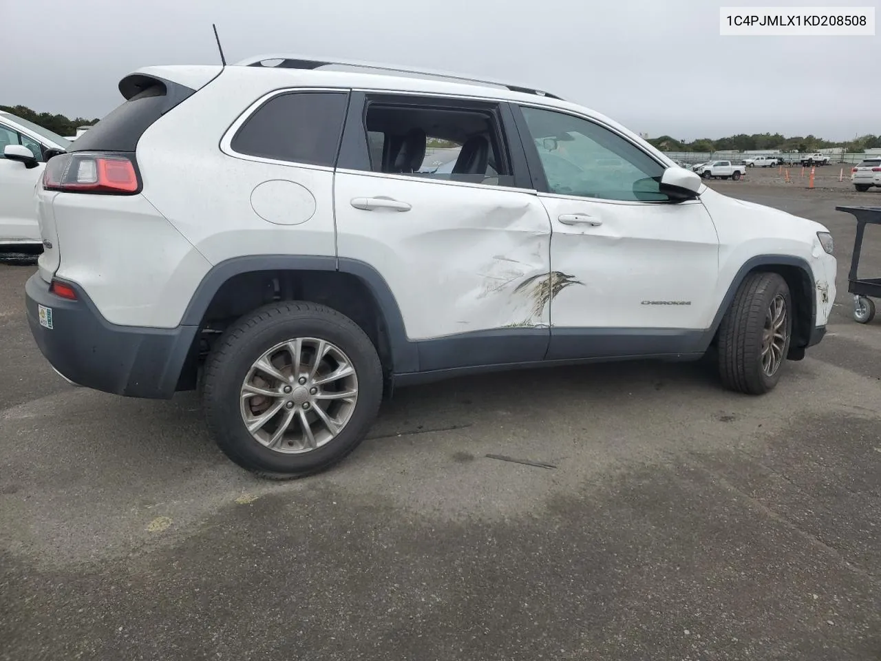 1C4PJMLX1KD208508 2019 Jeep Cherokee Latitude Plus