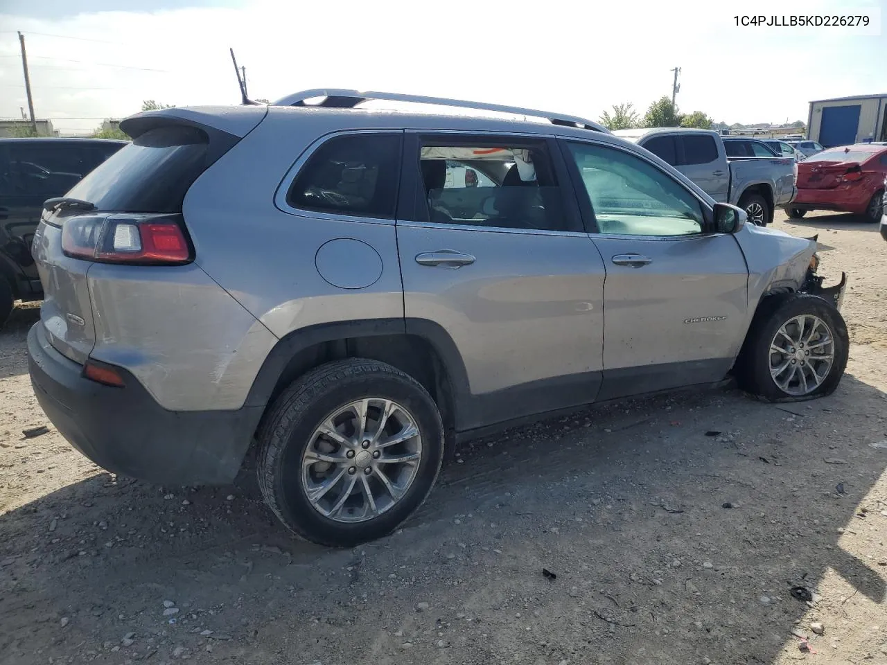 2019 Jeep Cherokee Latitude Plus VIN: 1C4PJLLB5KD226279 Lot: 72913654