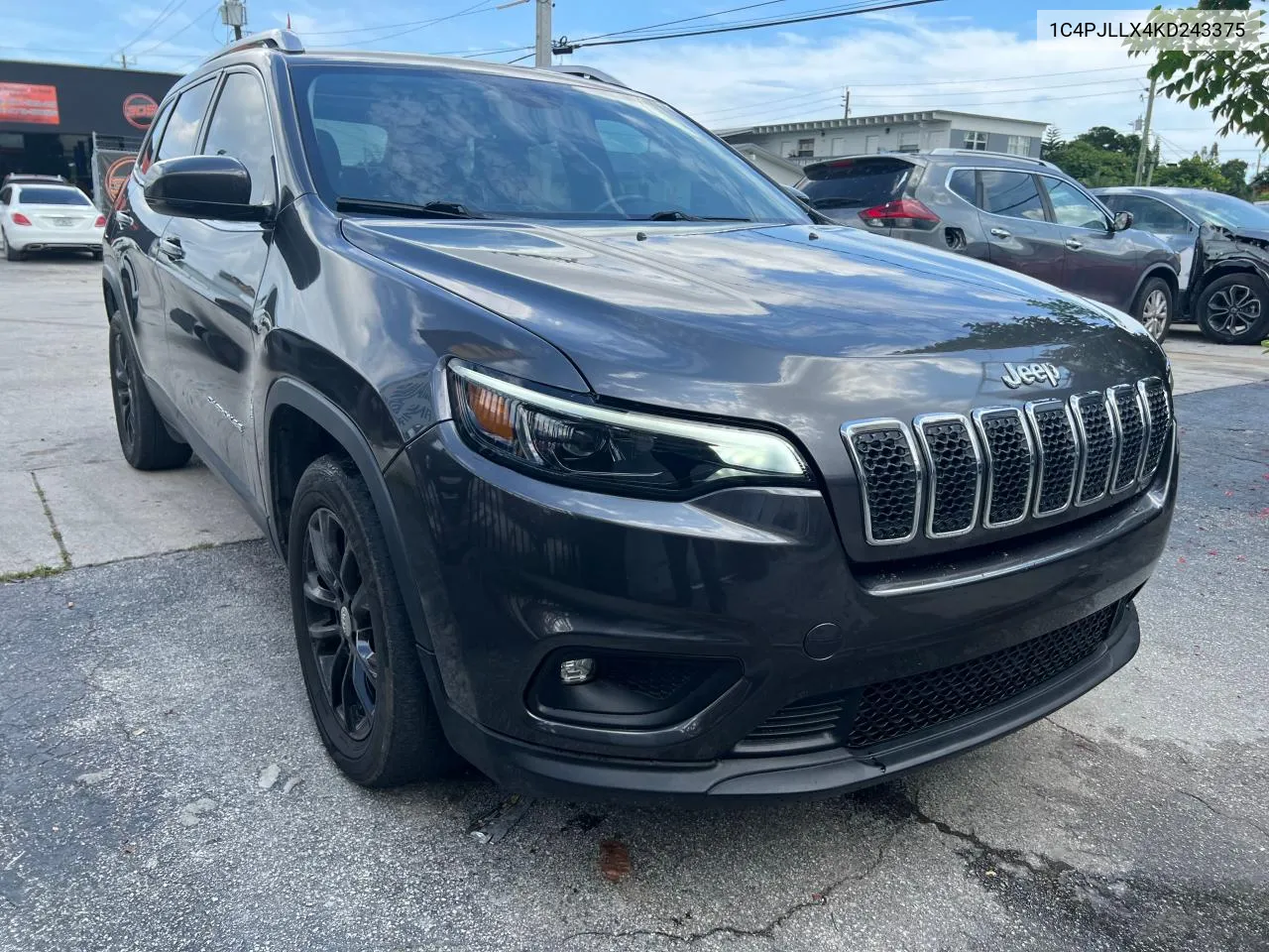 2019 Jeep Cherokee Latitude Plus VIN: 1C4PJLLX4KD243375 Lot: 72949024