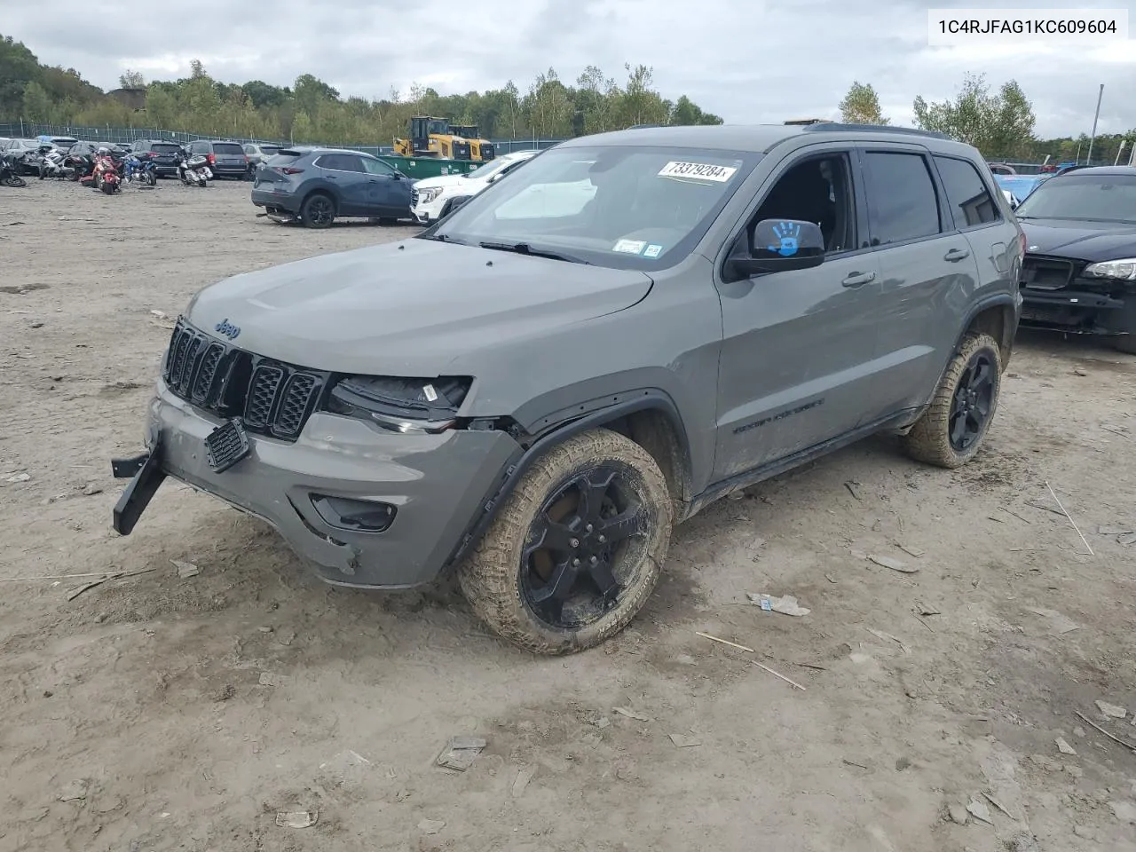 1C4RJFAG1KC609604 2019 Jeep Grand Cherokee Laredo