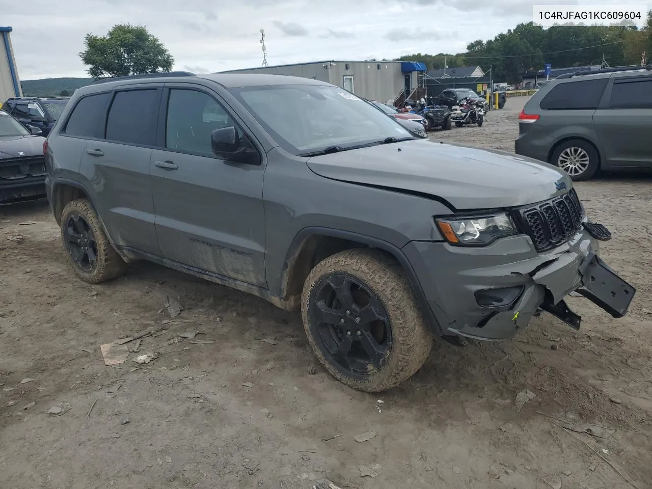 1C4RJFAG1KC609604 2019 Jeep Grand Cherokee Laredo