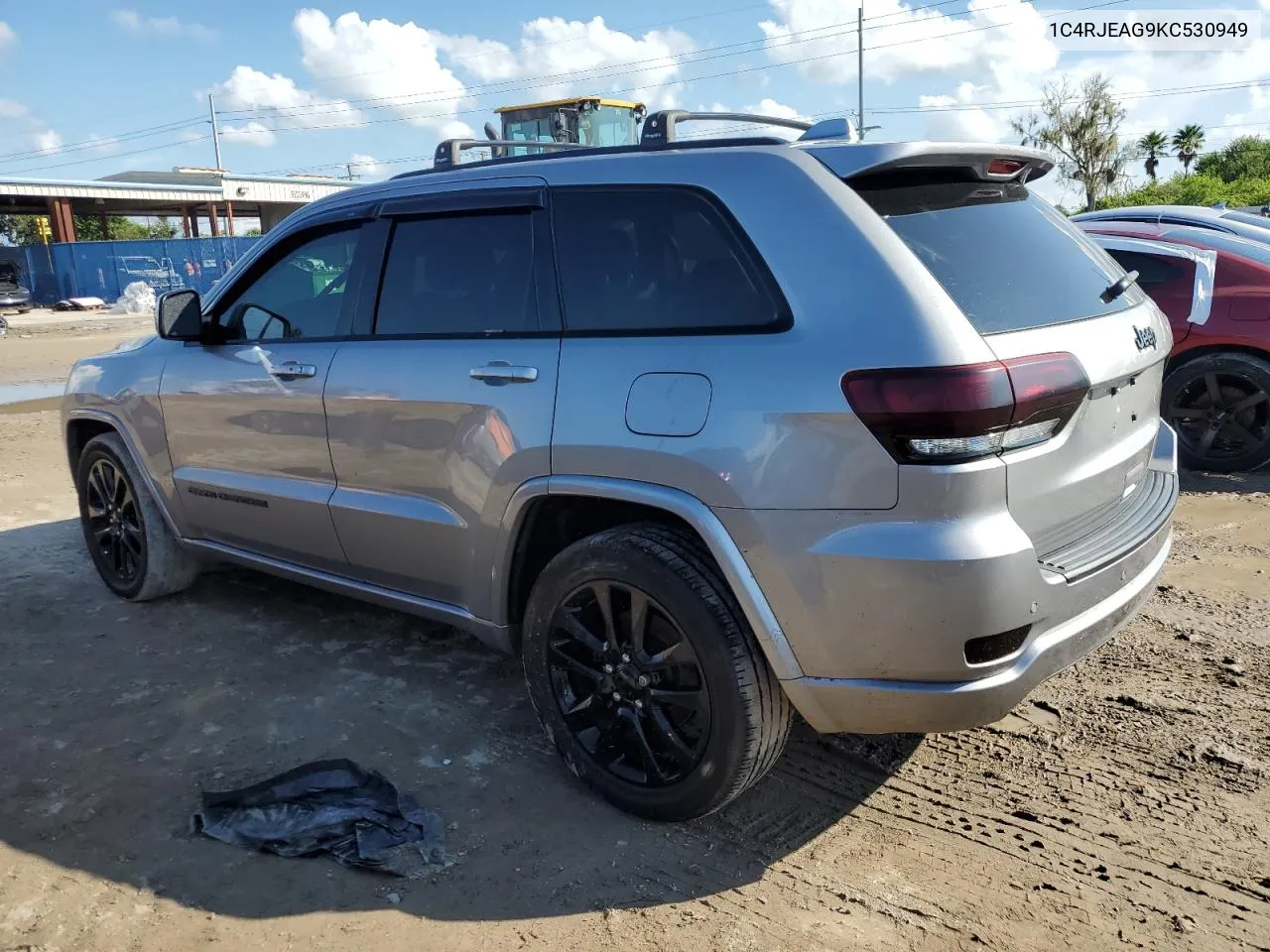 1C4RJEAG9KC530949 2019 Jeep Grand Cherokee Laredo