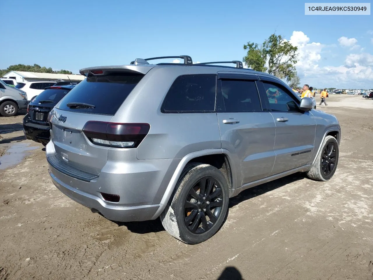 1C4RJEAG9KC530949 2019 Jeep Grand Cherokee Laredo