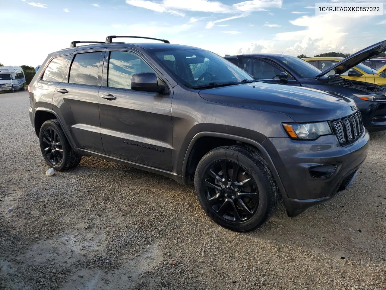 1C4RJEAGXKC857022 2019 Jeep Grand Cherokee Laredo