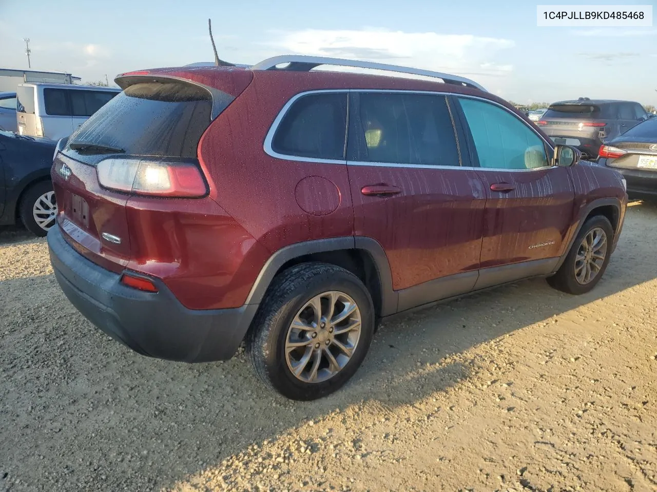 1C4PJLLB9KD485468 2019 Jeep Cherokee Latitude Plus