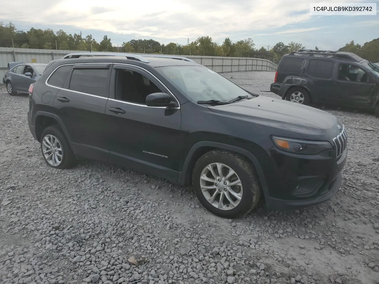 2019 Jeep Cherokee Latitude VIN: 1C4PJLCB9KD392742 Lot: 74563994