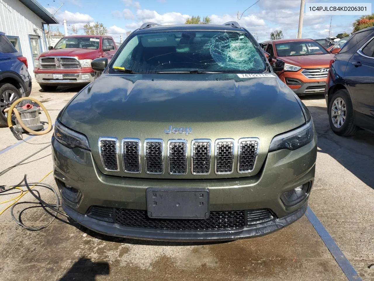 2019 Jeep Cherokee Latitude VIN: 1C4PJLCB4KD206301 Lot: 74732774