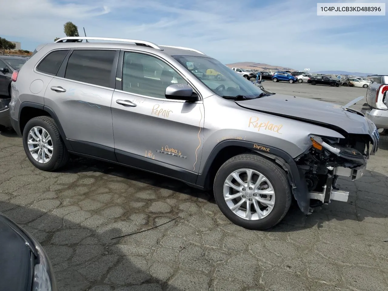 2019 Jeep Cherokee Latitude VIN: 1C4PJLCB3KD488396 Lot: 75315534