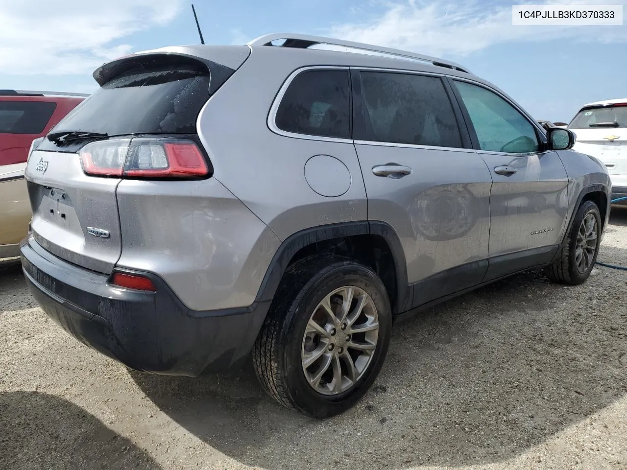 2019 Jeep Cherokee Latitude Plus VIN: 1C4PJLLB3KD370333 Lot: 75980274