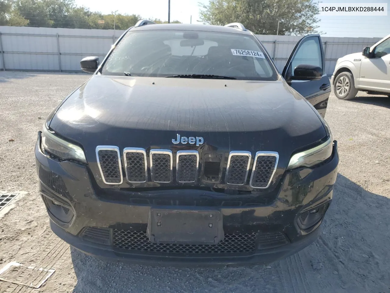 2019 Jeep Cherokee Latitude Plus VIN: 1C4PJMLBXKD288444 Lot: 76258124