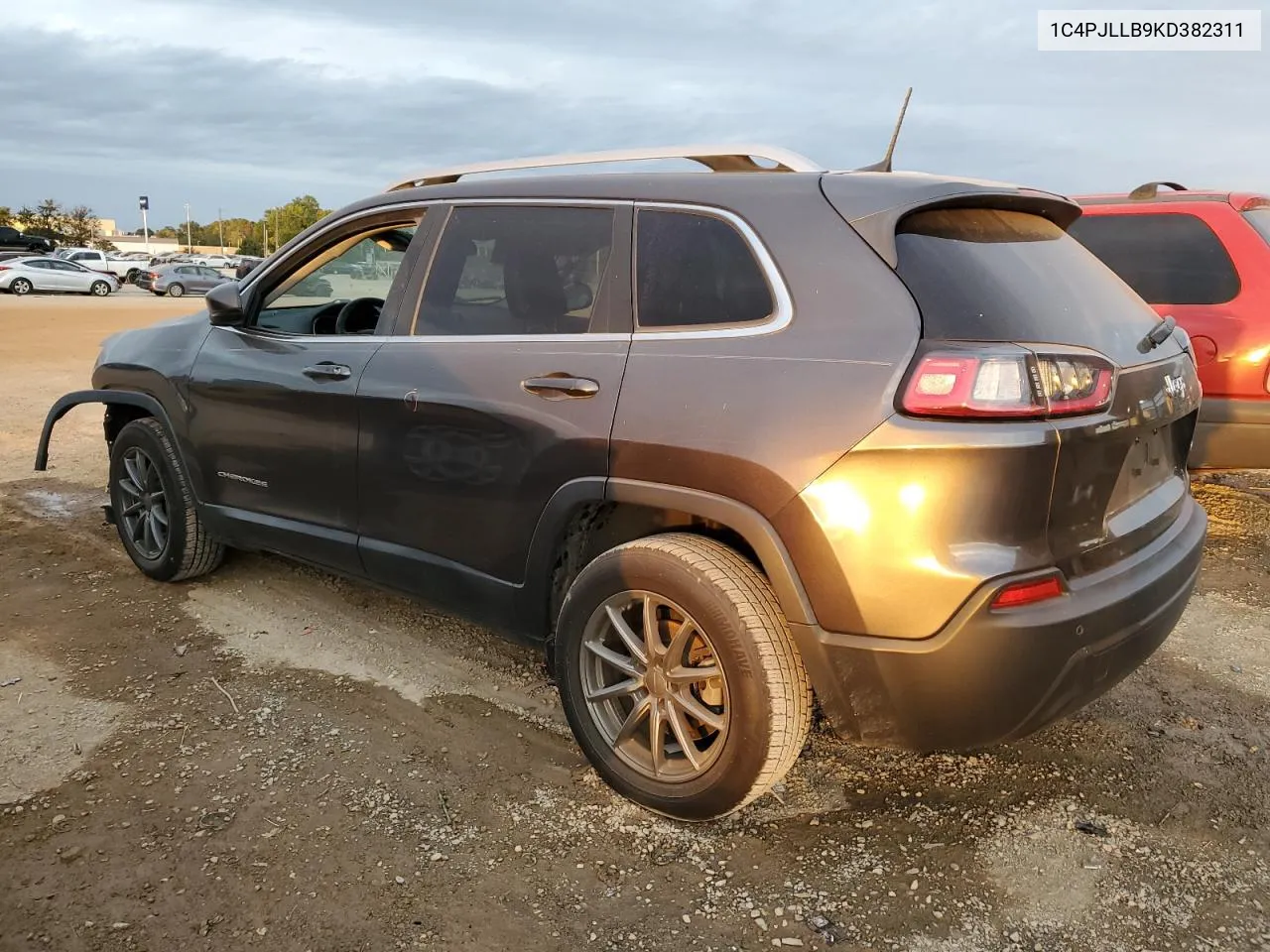 2019 Jeep Cherokee Latitude Plus VIN: 1C4PJLLB9KD382311 Lot: 76348174