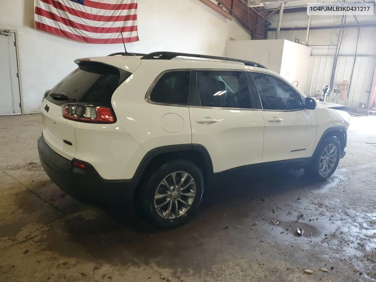 2019 Jeep Cherokee Latitude Plus VIN: 1C4PJMLB3KD431217 Lot: 76501624