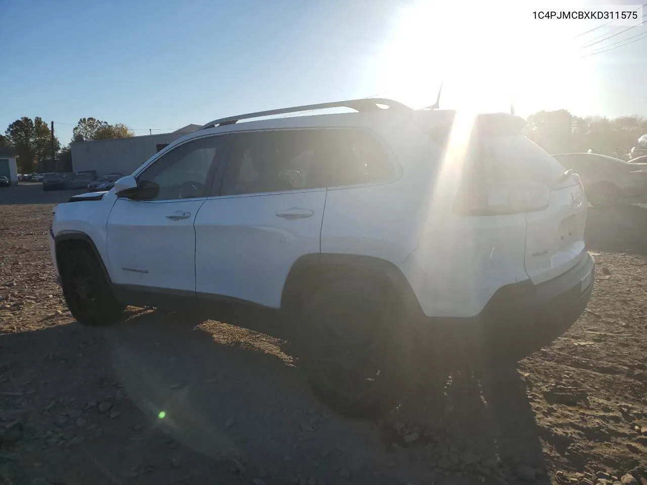 2019 Jeep Cherokee Latitude VIN: 1C4PJMCBXKD311575 Lot: 76767434