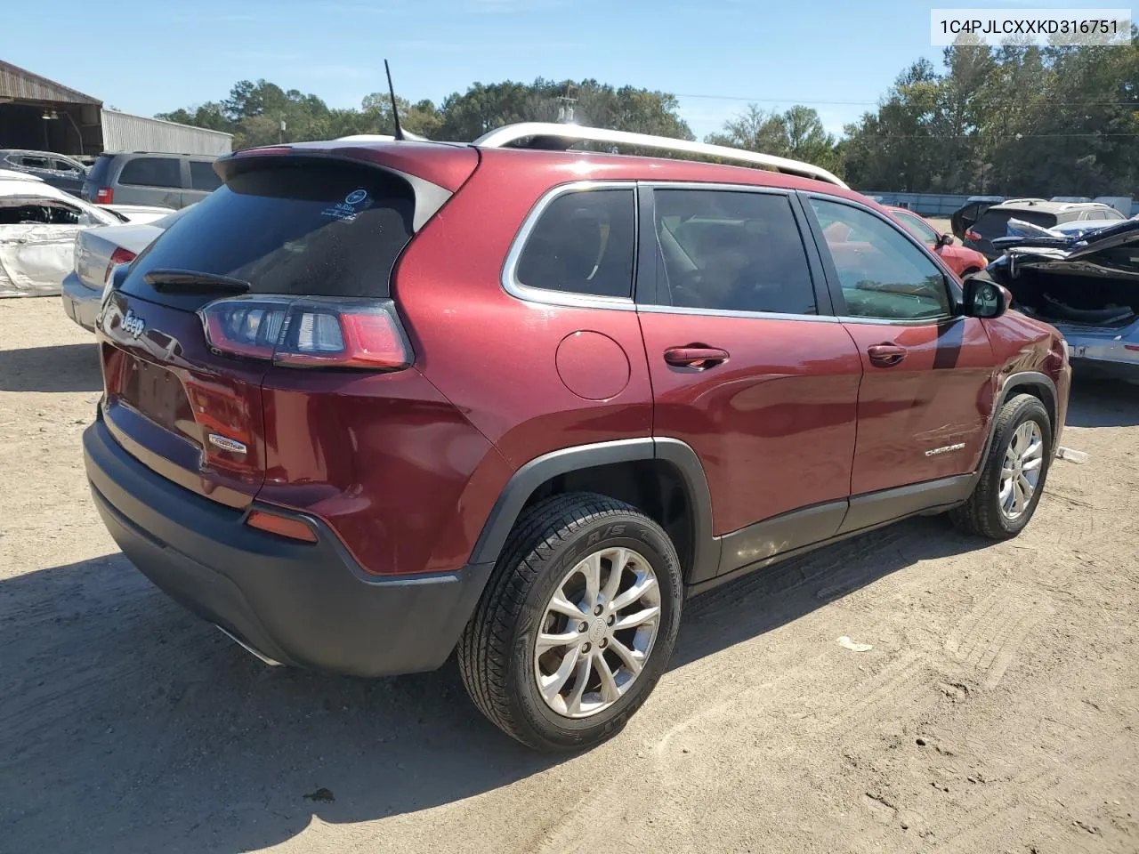 2019 Jeep Cherokee Latitude VIN: 1C4PJLCXXKD316751 Lot: 76947034