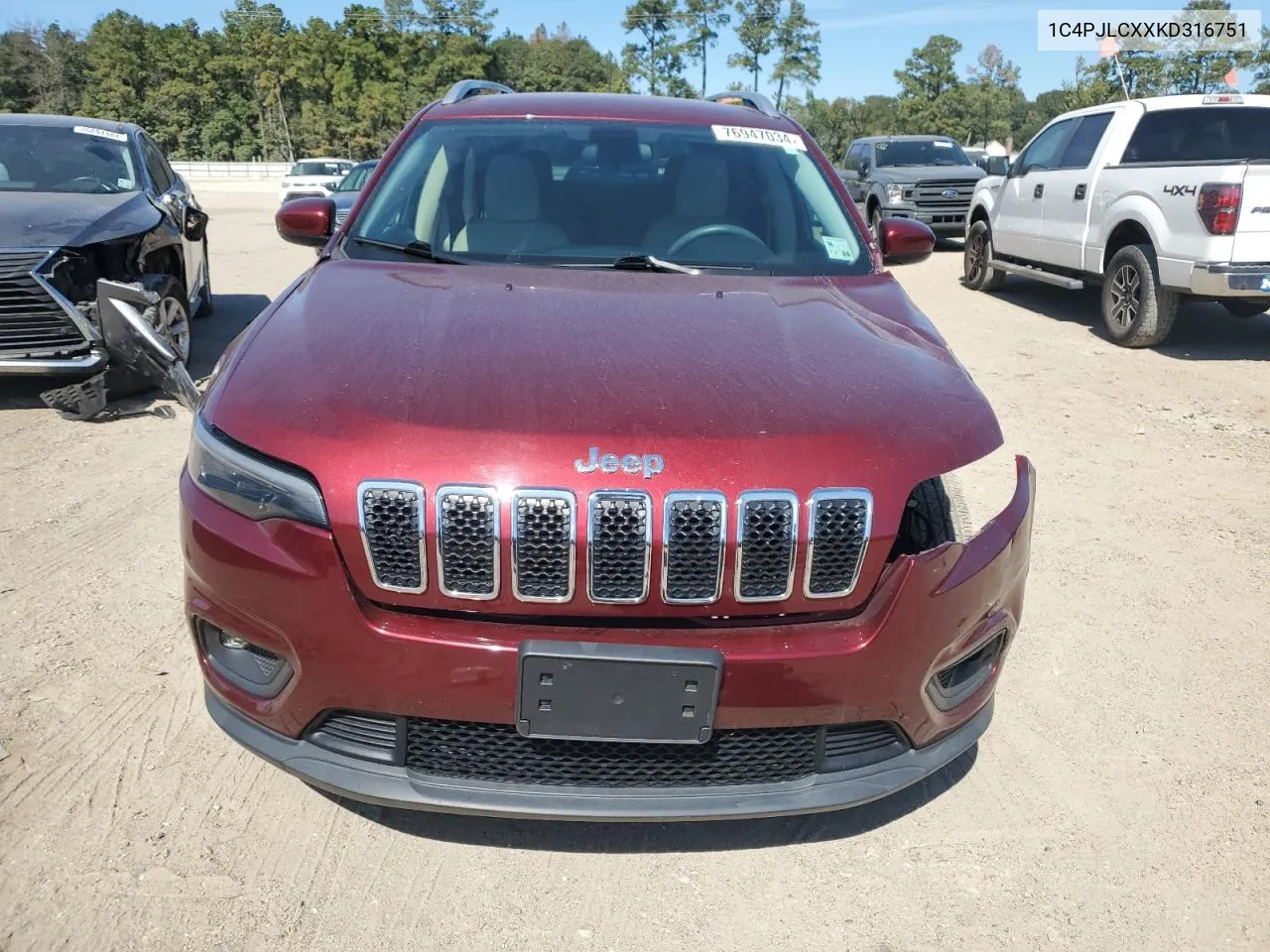 2019 Jeep Cherokee Latitude VIN: 1C4PJLCXXKD316751 Lot: 76947034