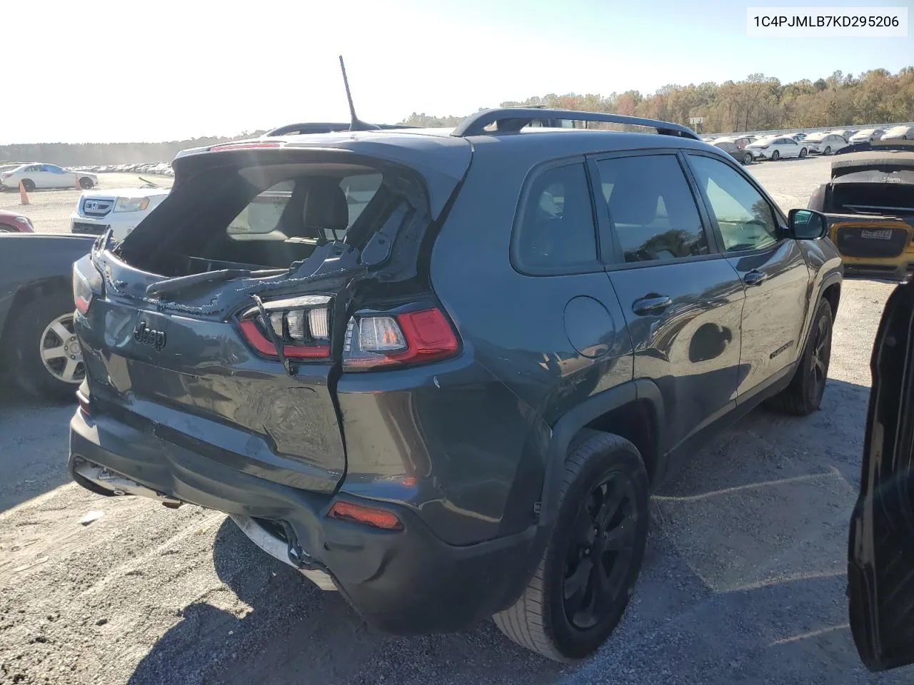 2019 Jeep Cherokee Latitude Plus VIN: 1C4PJMLB7KD295206 Lot: 76982404