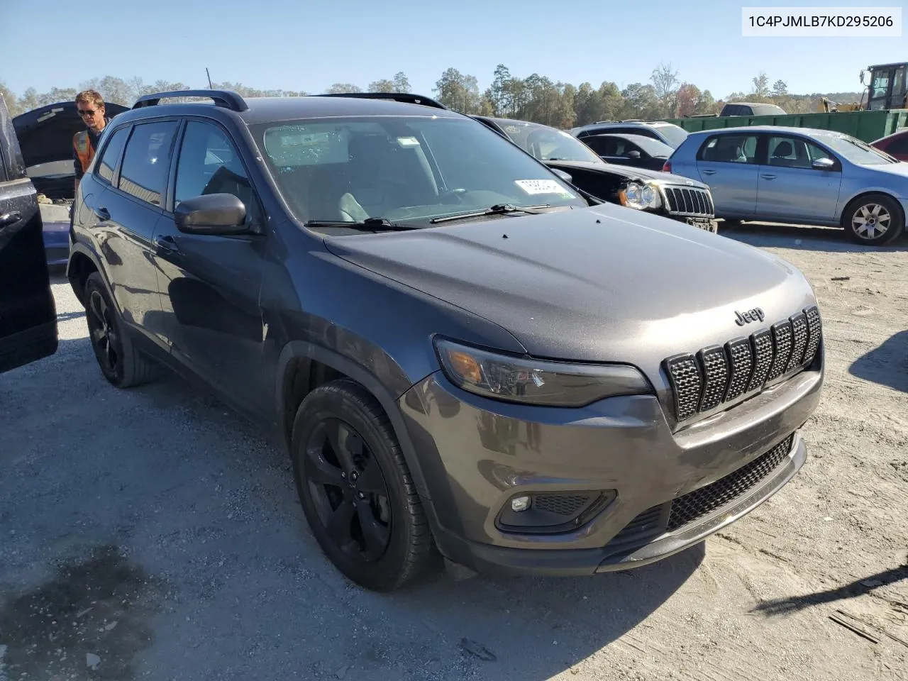 2019 Jeep Cherokee Latitude Plus VIN: 1C4PJMLB7KD295206 Lot: 76982404