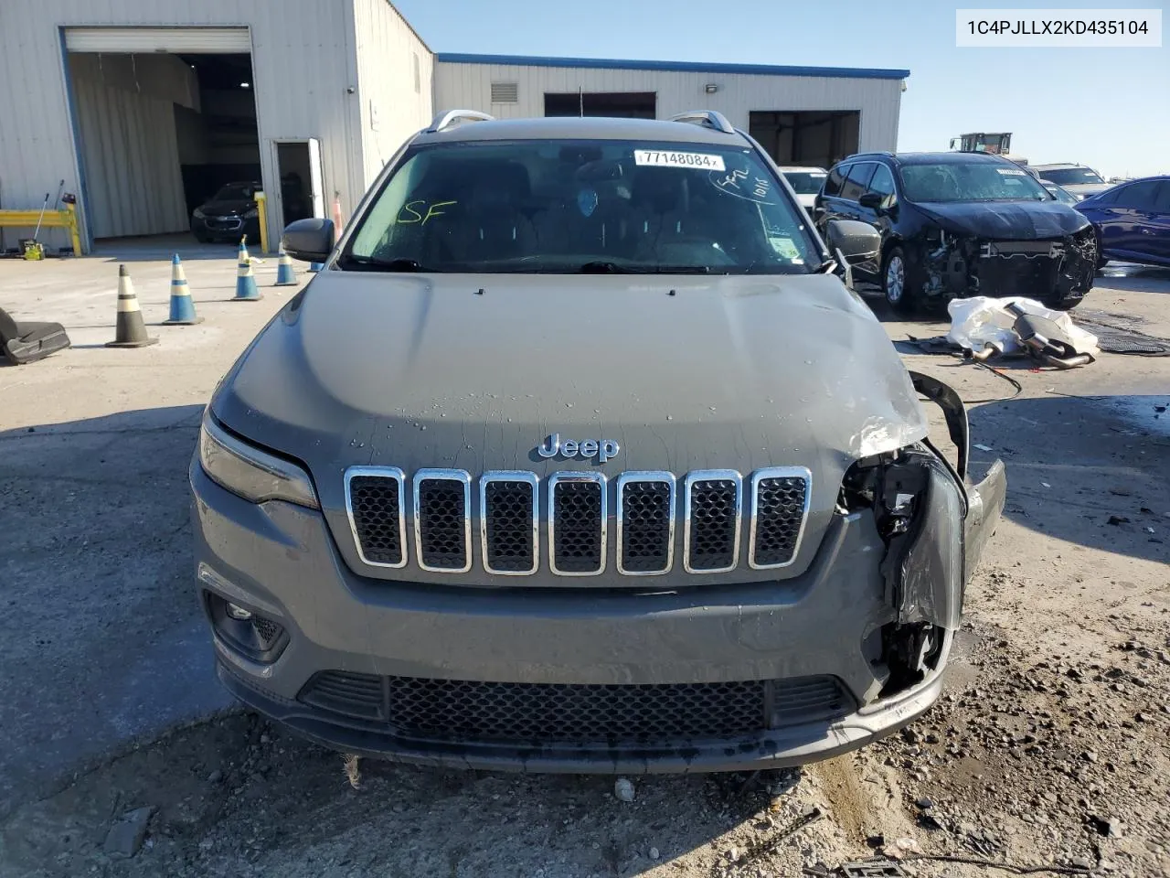 2019 Jeep Cherokee Latitude Plus VIN: 1C4PJLLX2KD435104 Lot: 77148084