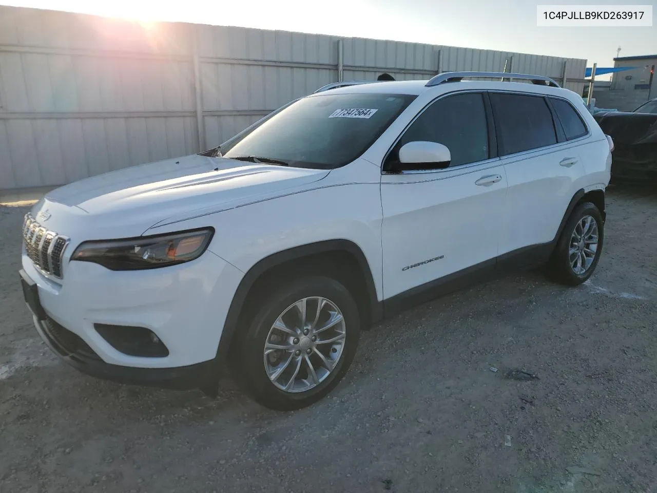 2019 Jeep Cherokee Latitude Plus VIN: 1C4PJLLB9KD263917 Lot: 77347564