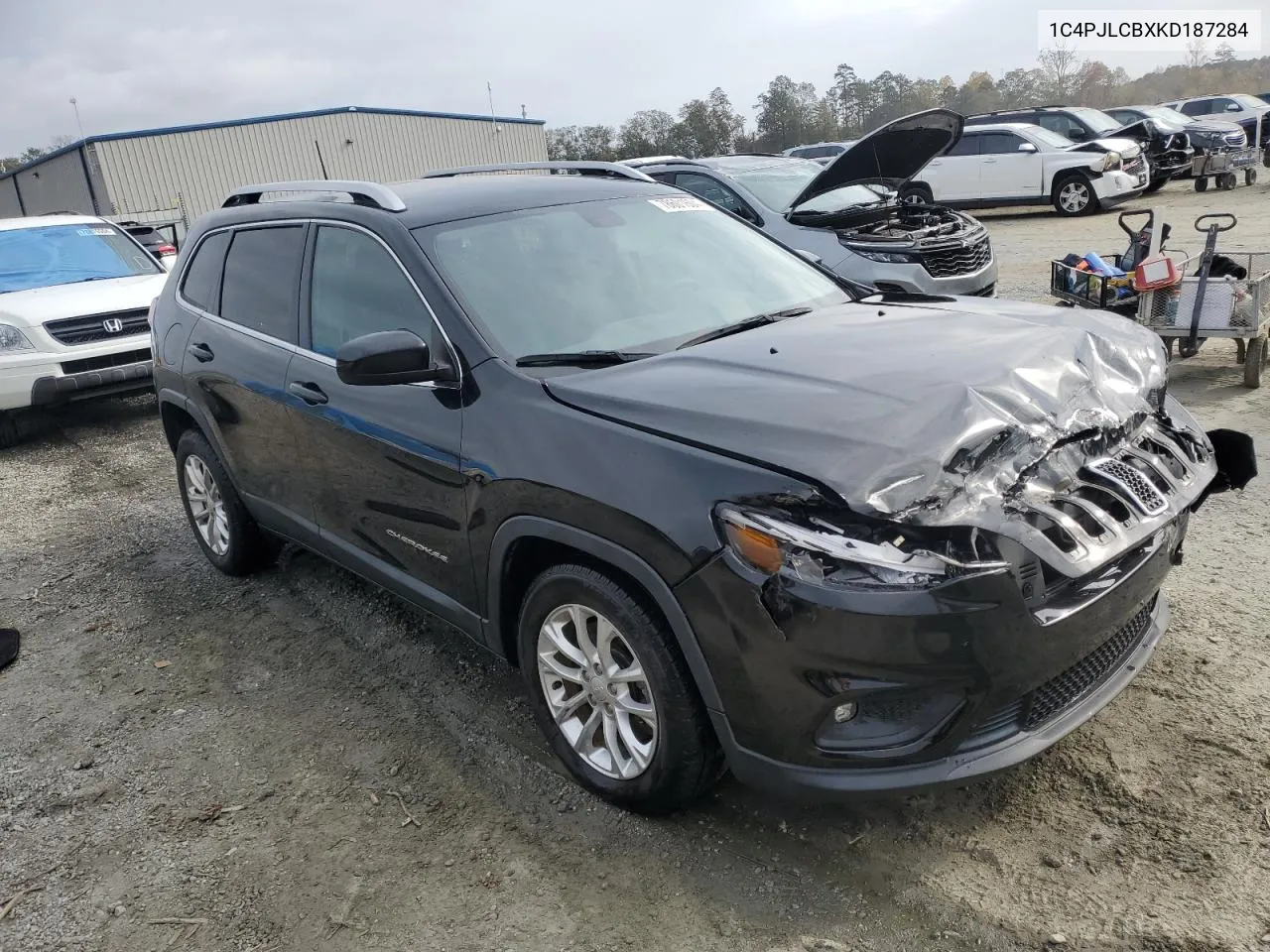 2019 Jeep Cherokee Latitude VIN: 1C4PJLCBXKD187284 Lot: 78601604