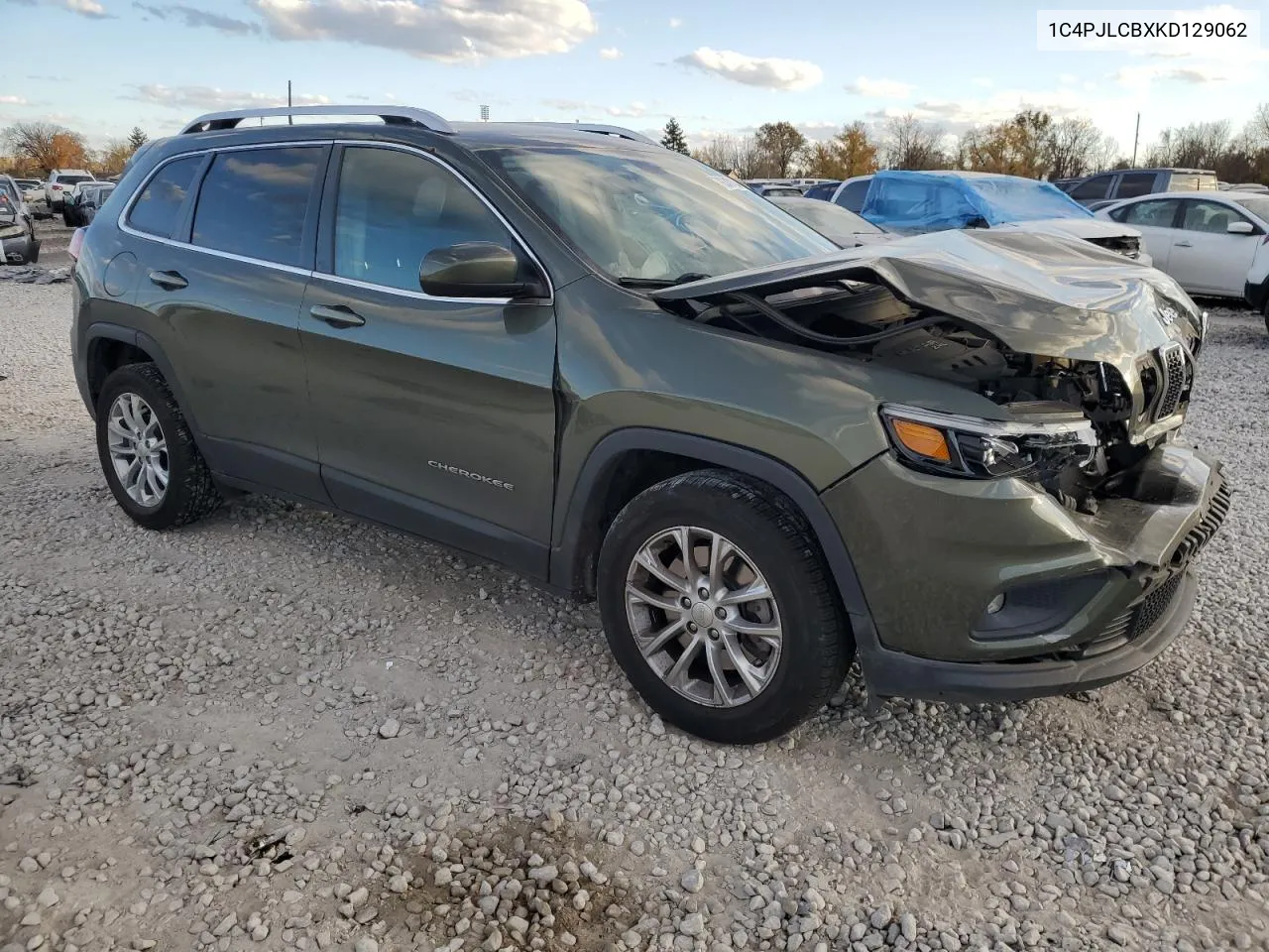 2019 Jeep Cherokee Latitude VIN: 1C4PJLCBXKD129062 Lot: 79347154