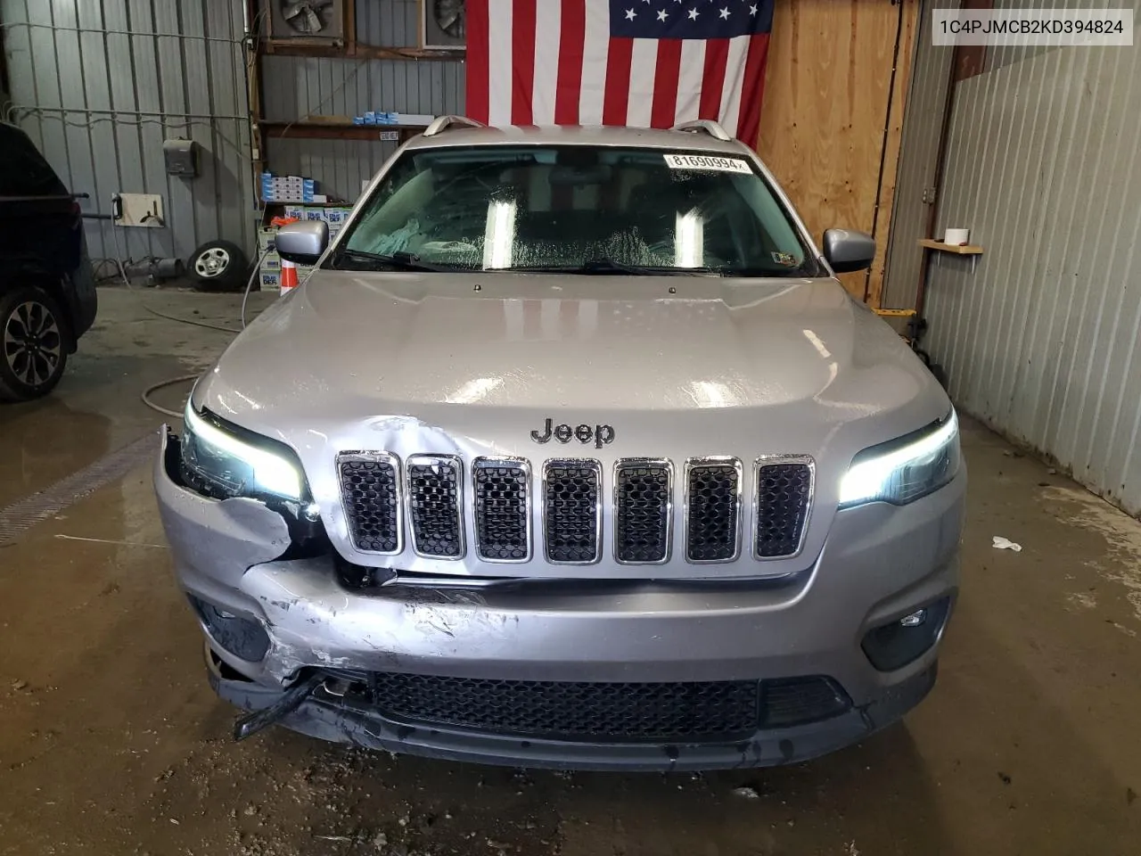 2019 Jeep Cherokee Latitude VIN: 1C4PJMCB2KD394824 Lot: 81690994