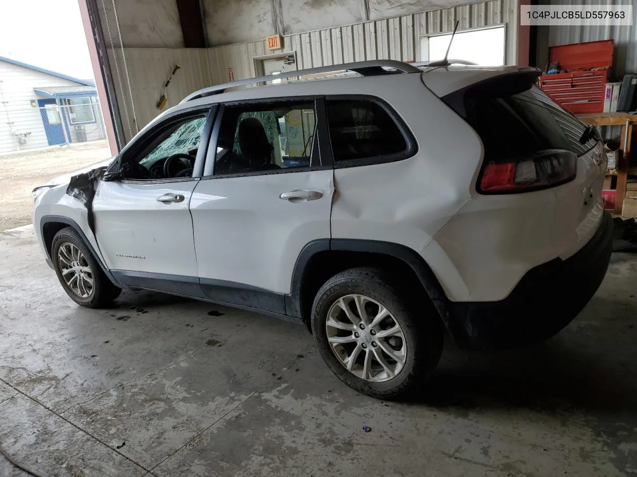 2020 Jeep Cherokee Latitude VIN: 1C4PJLCB5LD557963 Lot: 52237534