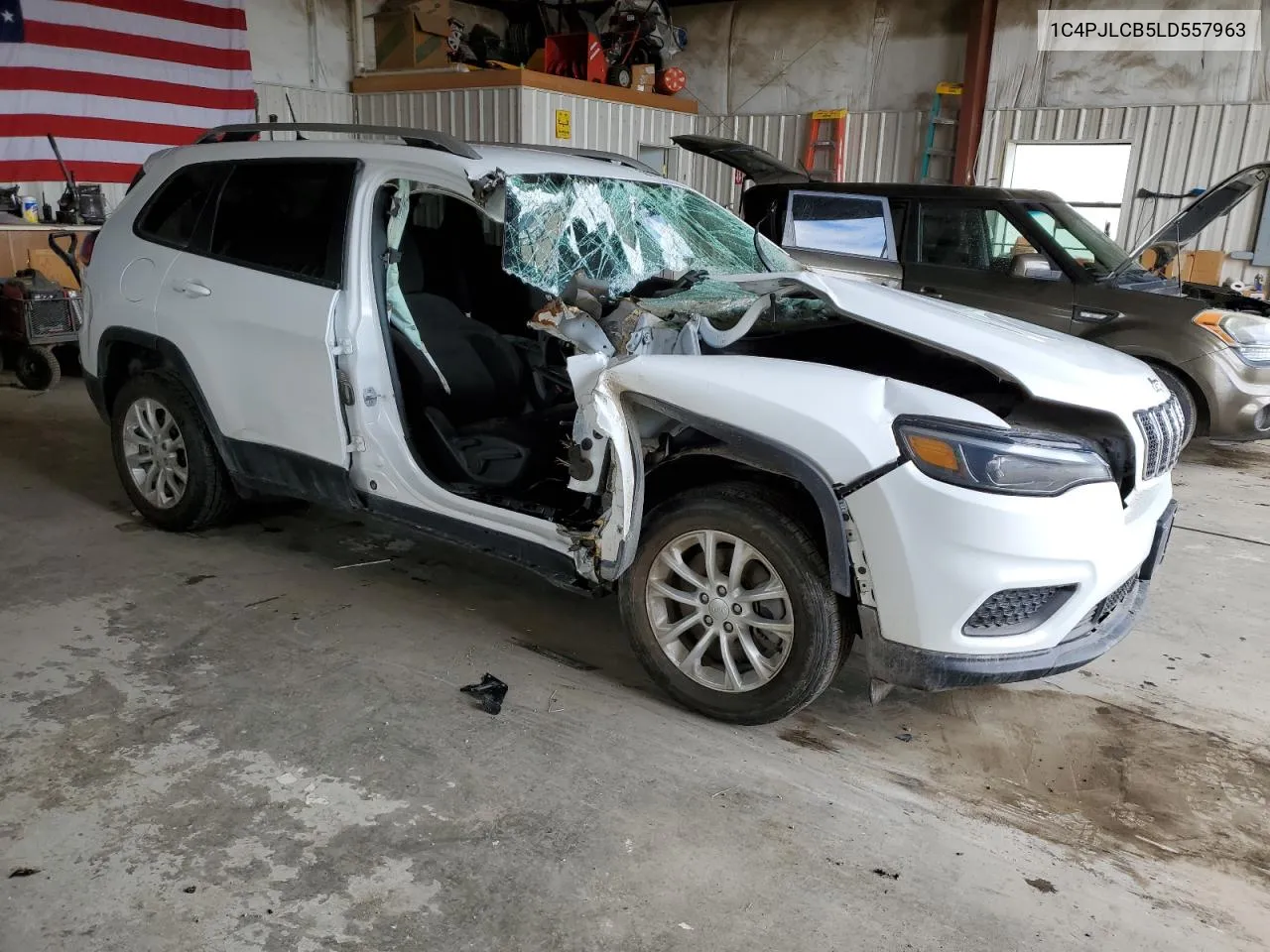 2020 Jeep Cherokee Latitude VIN: 1C4PJLCB5LD557963 Lot: 52237534