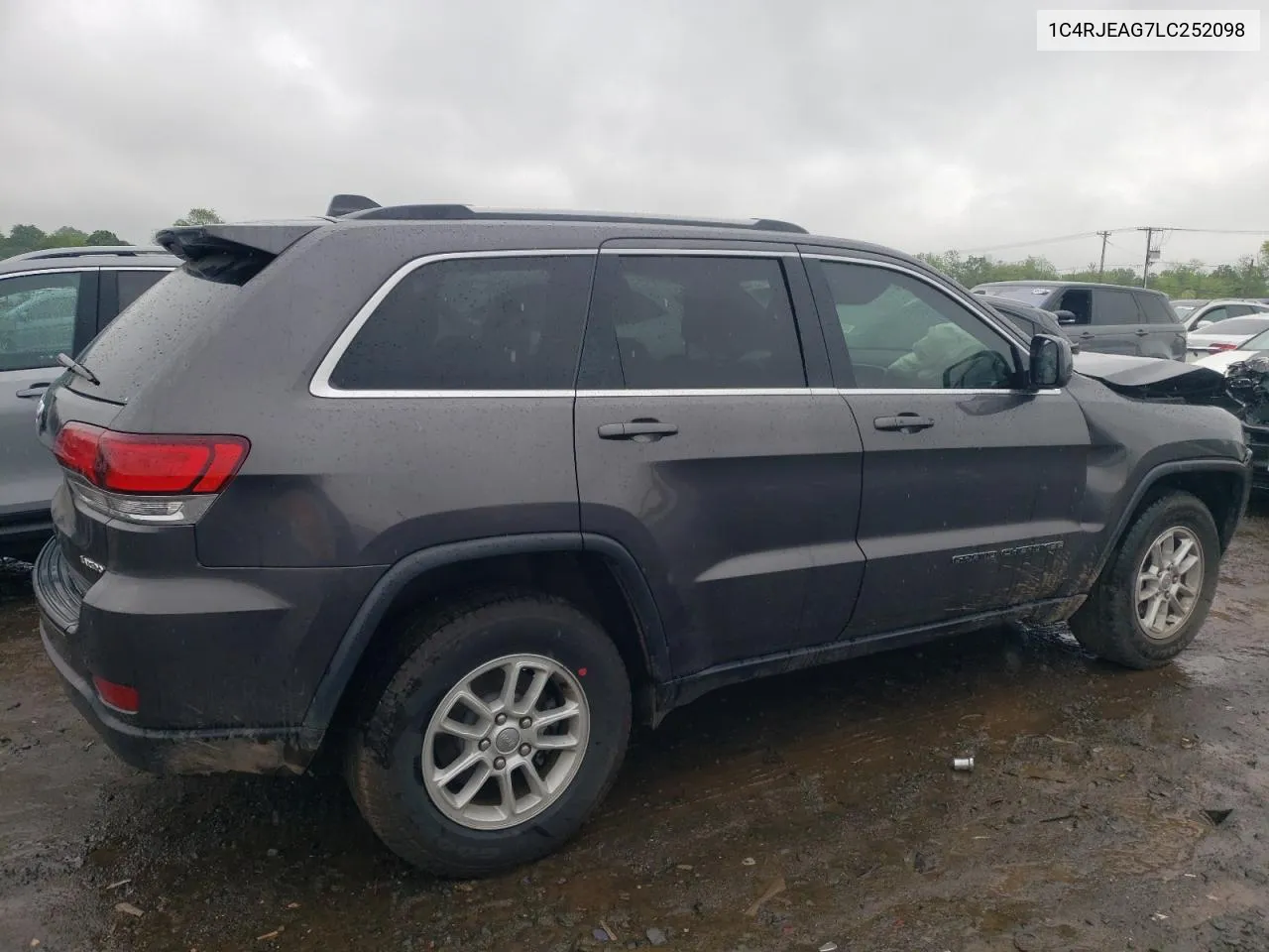 1C4RJEAG7LC252098 2020 Jeep Grand Cherokee Laredo