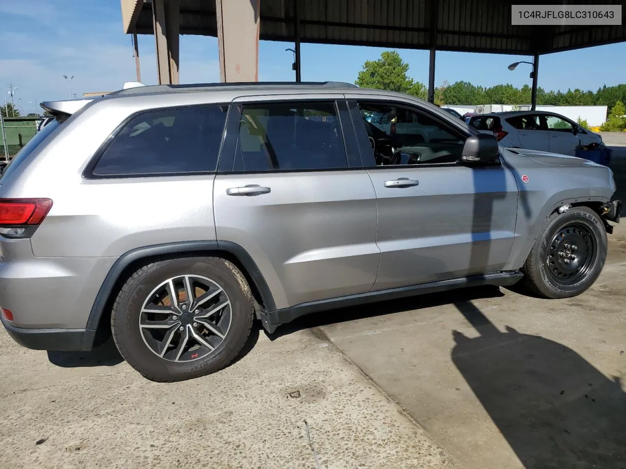 1C4RJFLG8LC310643 2020 Jeep Grand Cherokee Trailhawk