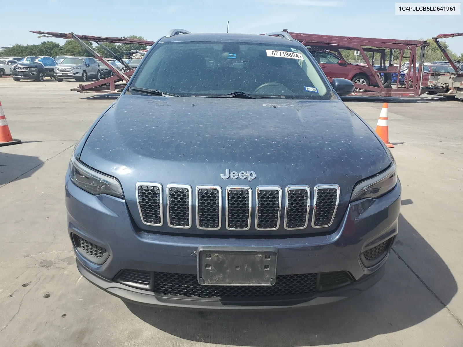 2020 Jeep Cherokee Latitude VIN: 1C4PJLCB5LD641961 Lot: 67719884