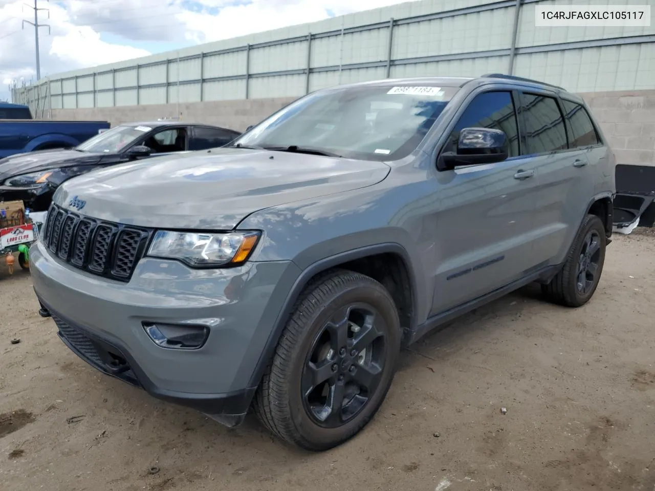 1C4RJFAGXLC105117 2020 Jeep Grand Cherokee Laredo