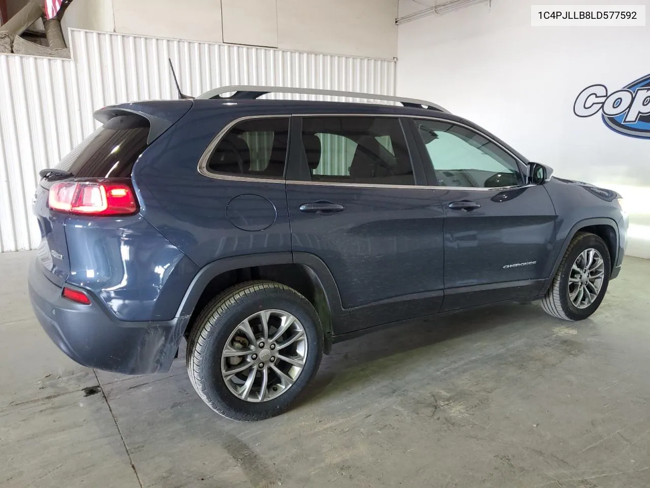 2020 Jeep Cherokee Latitude Plus VIN: 1C4PJLLB8LD577592 Lot: 70182614