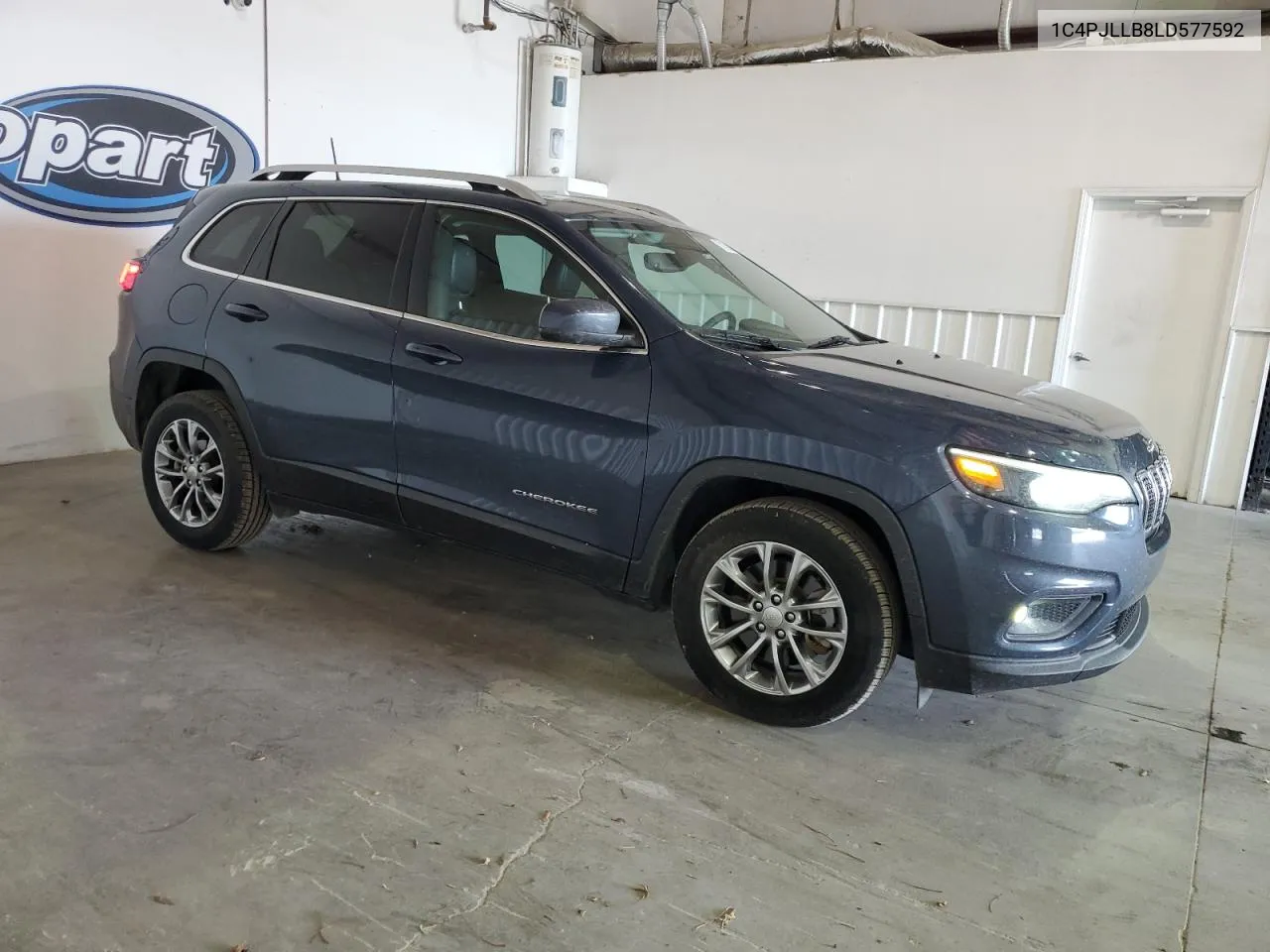 2020 Jeep Cherokee Latitude Plus VIN: 1C4PJLLB8LD577592 Lot: 70182614