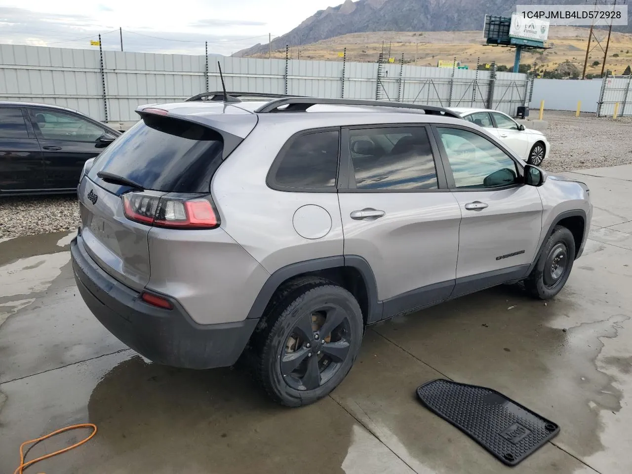 2020 Jeep Cherokee Latitude Plus VIN: 1C4PJMLB4LD572928 Lot: 71628194