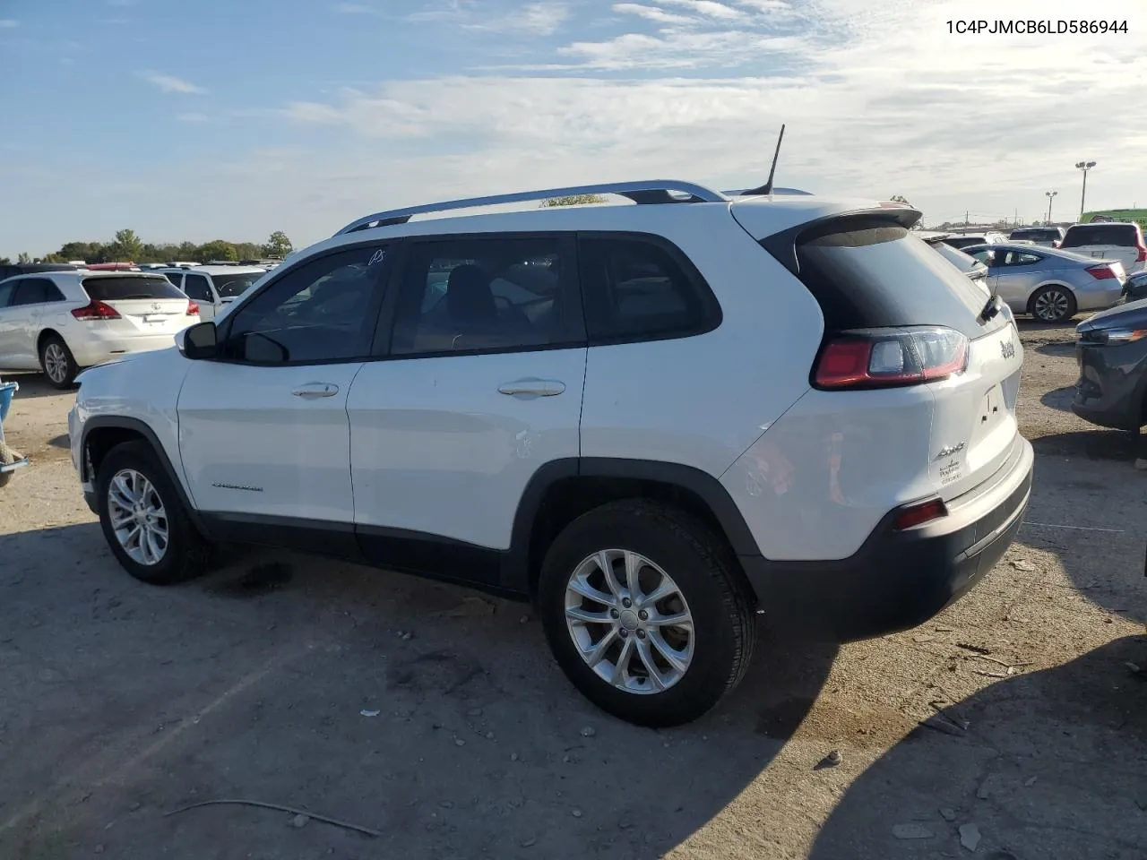 2020 Jeep Cherokee Latitude VIN: 1C4PJMCB6LD586944 Lot: 72782294