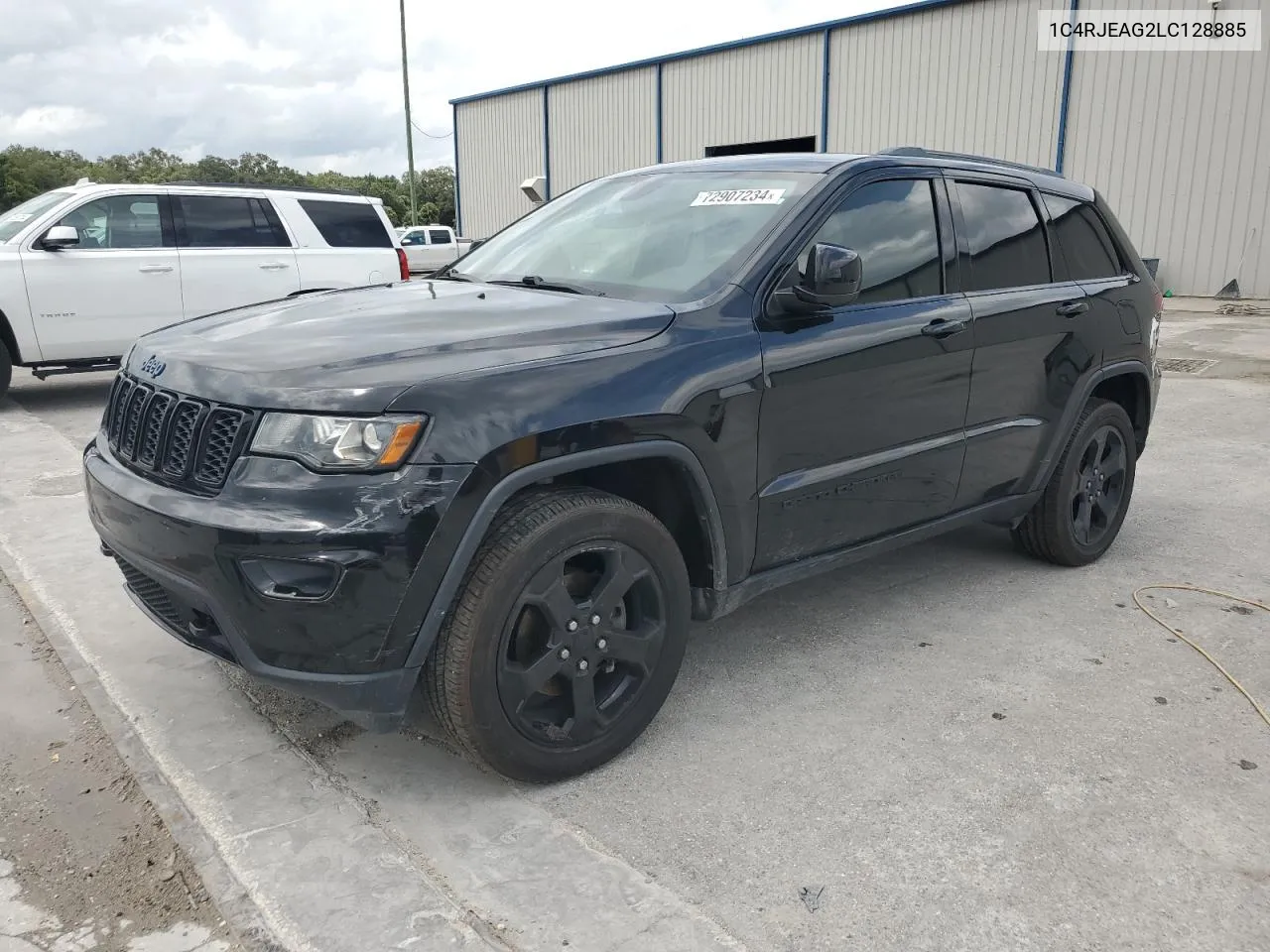 1C4RJEAG2LC128885 2020 Jeep Grand Cherokee Laredo