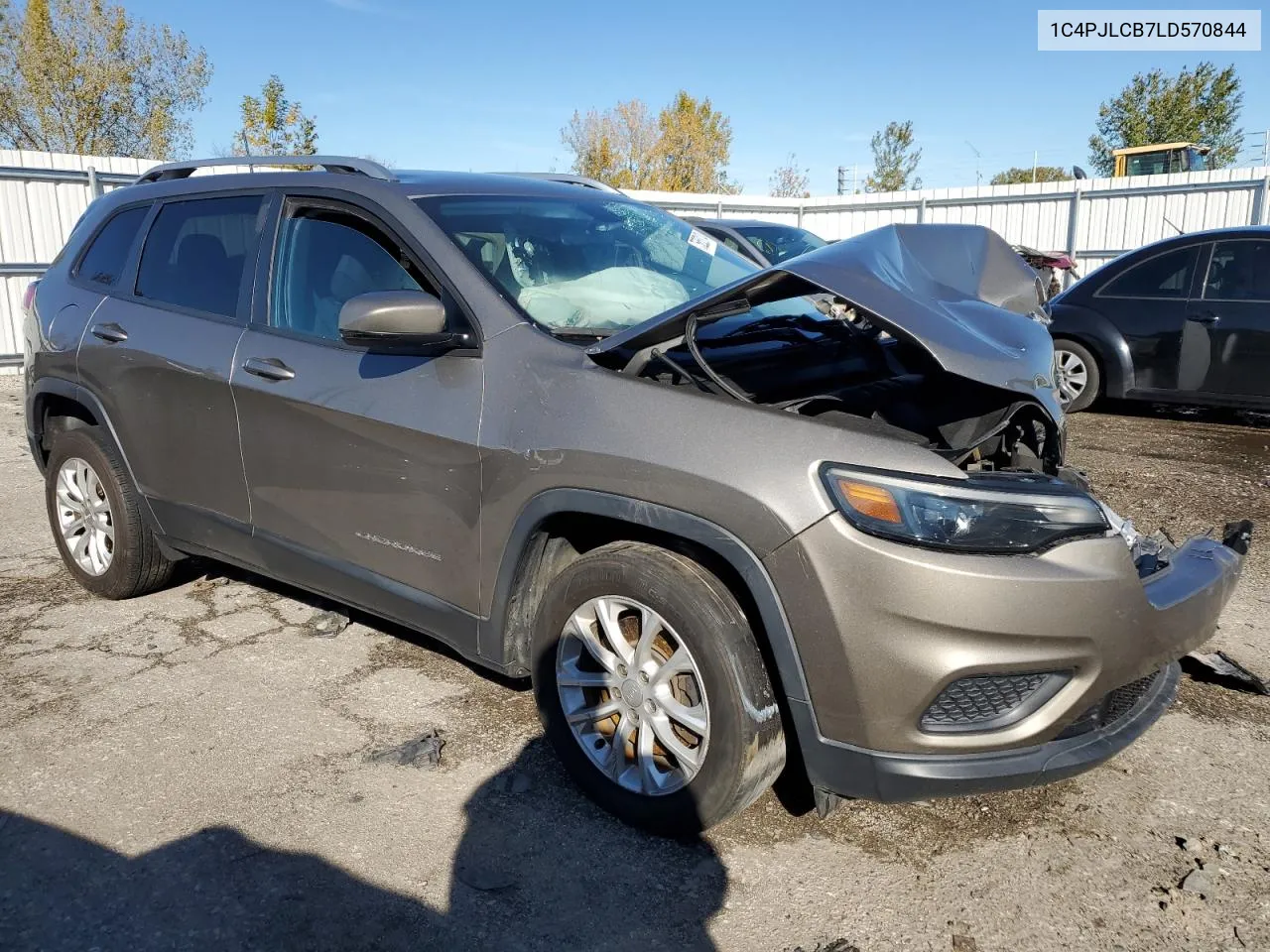 2020 Jeep Cherokee Latitude VIN: 1C4PJLCB7LD570844 Lot: 75852174