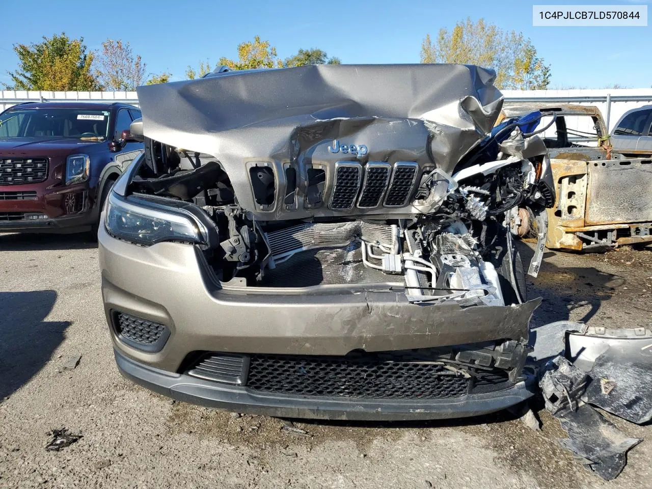 2020 Jeep Cherokee Latitude VIN: 1C4PJLCB7LD570844 Lot: 75852174