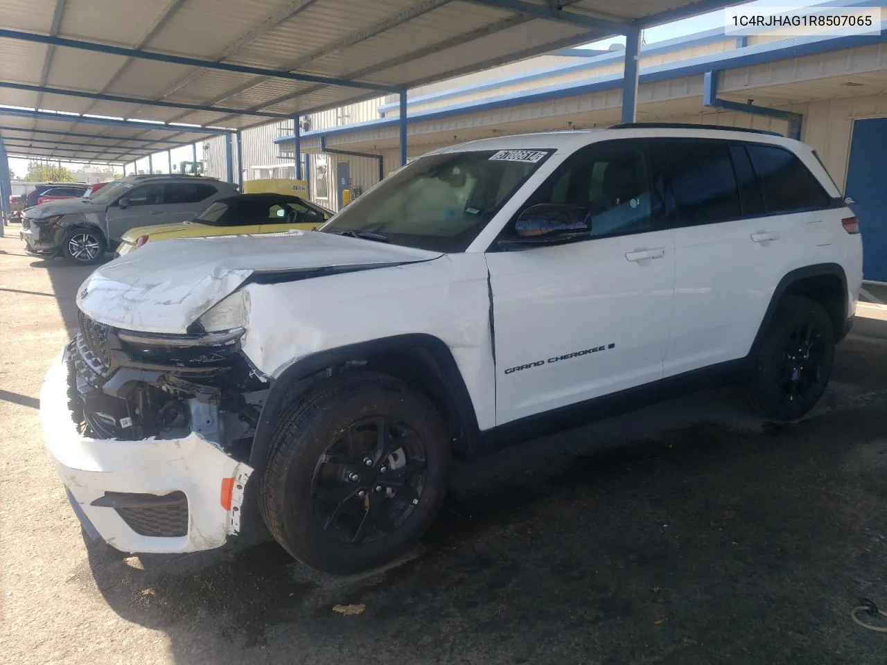 1C4RJHAG1R8507065 2024 Jeep Grand Cherokee Laredo