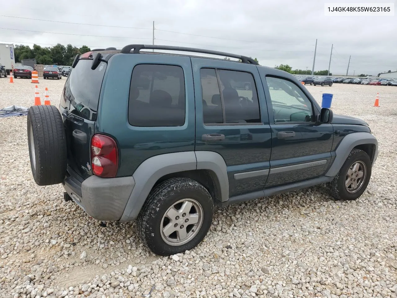 2005 Jeep Liberty Sport VIN: 1J4GK48K55W623165 Lot: 63063664