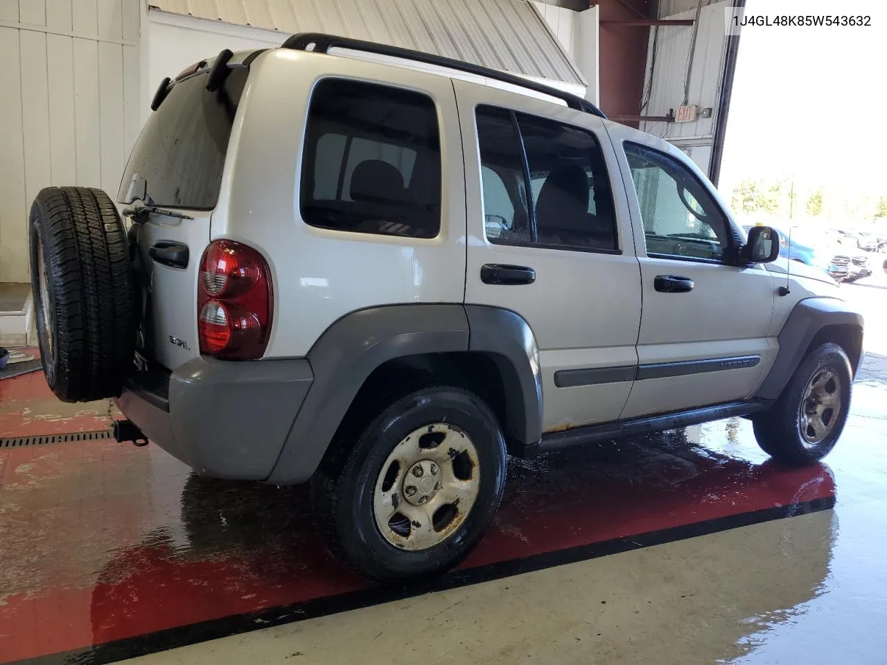 1J4GL48K85W543632 2005 Jeep Liberty Sport