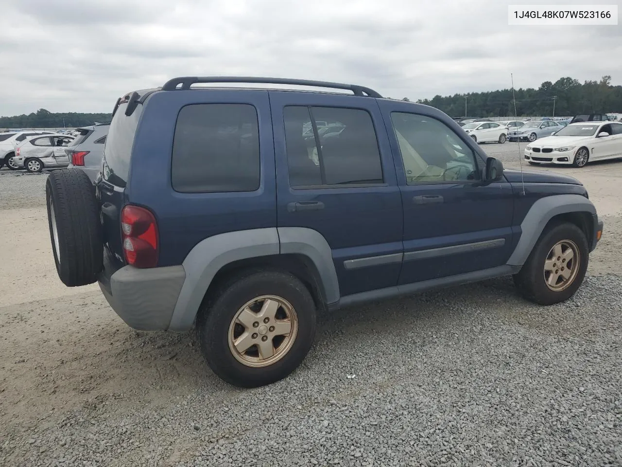 2007 Jeep Liberty Sport VIN: 1J4GL48K07W523166 Lot: 71974964